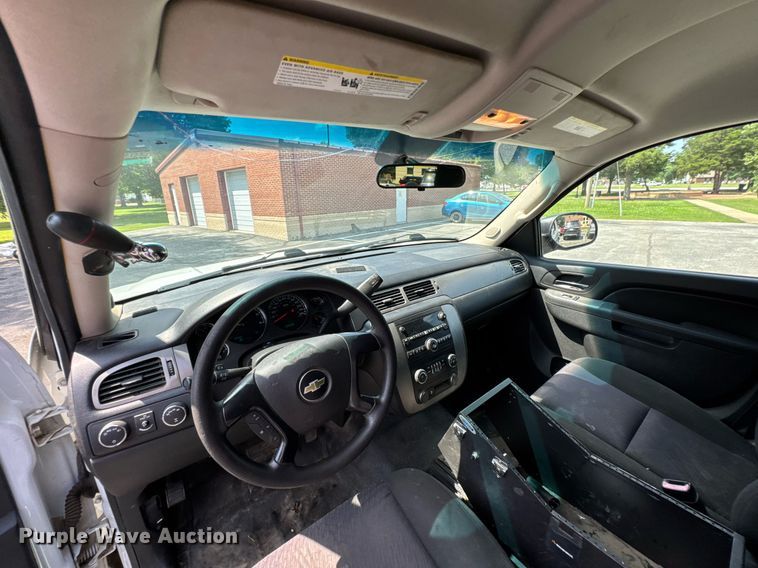 image for item DU9873 2014 Chevrolet Tahoe Police SUV