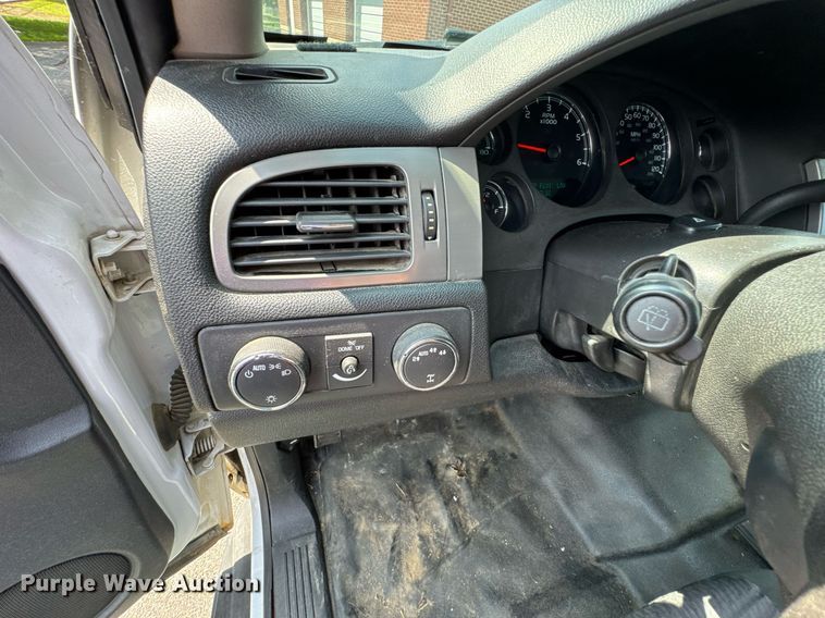 image for item DU9873 2014 Chevrolet Tahoe Police SUV