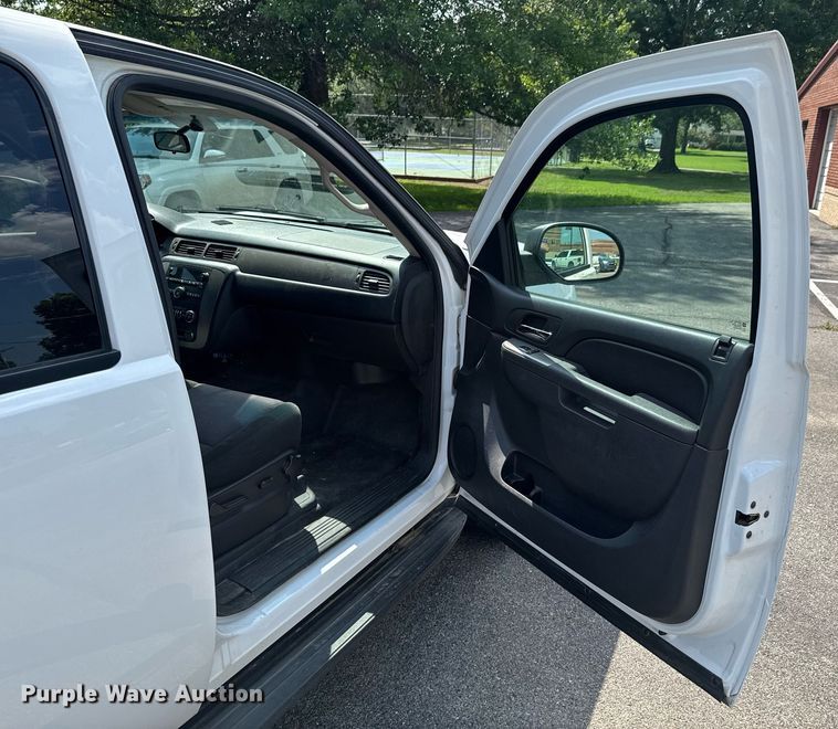 image for item DU9873 2014 Chevrolet Tahoe Police SUV