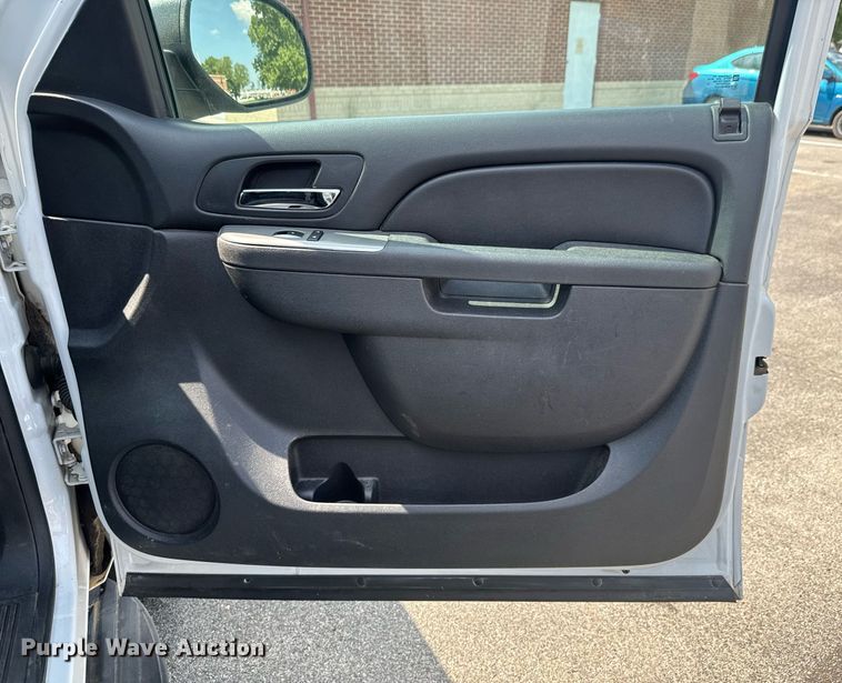 image for item DU9873 2014 Chevrolet Tahoe Police SUV