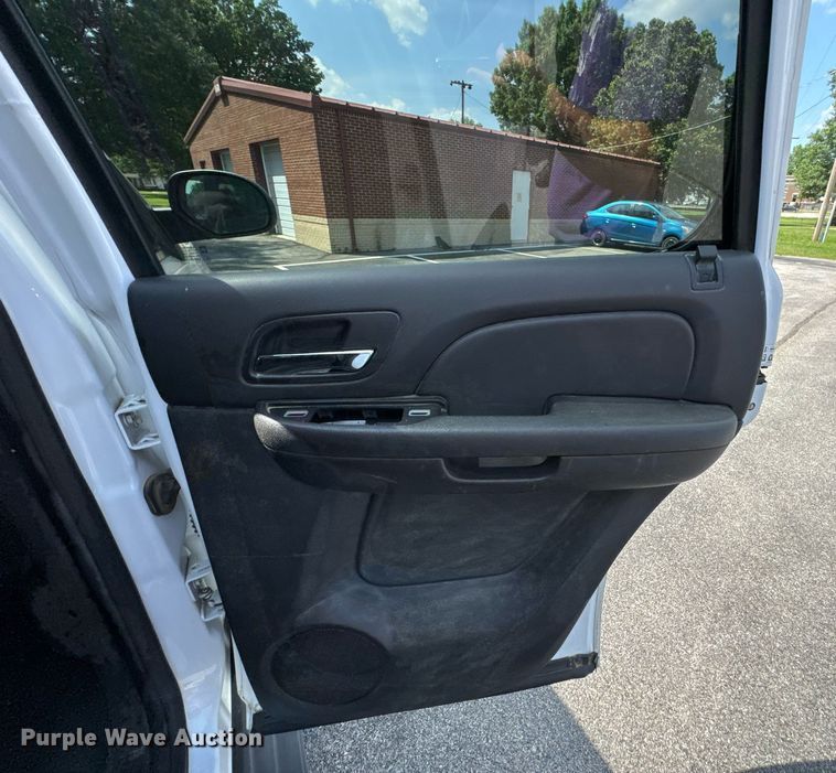 image for item DU9873 2014 Chevrolet Tahoe Police SUV