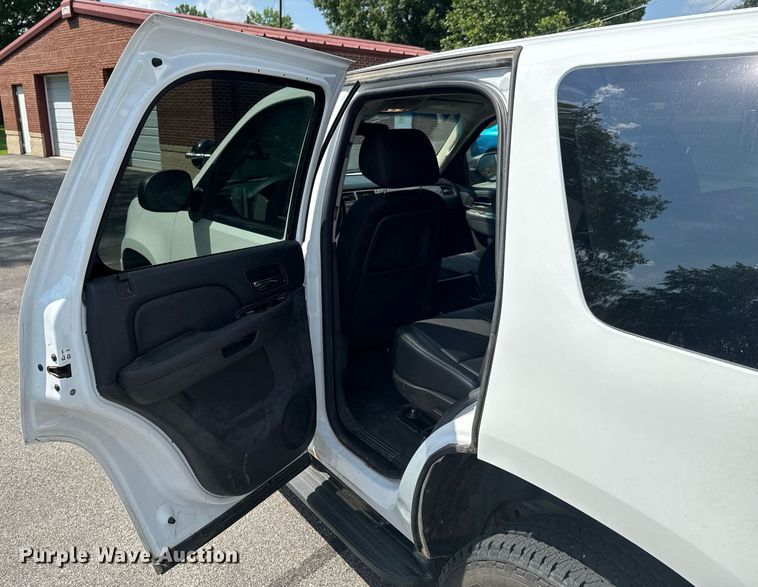 image for item DU9873 2014 Chevrolet Tahoe Police SUV