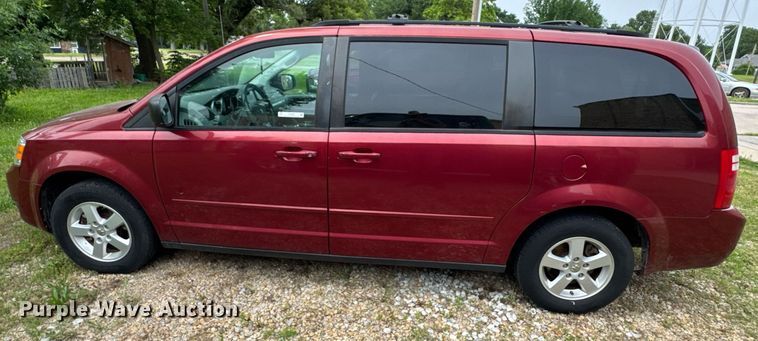 image for item DU9881 2010 Dodge Grand Caravan SE van