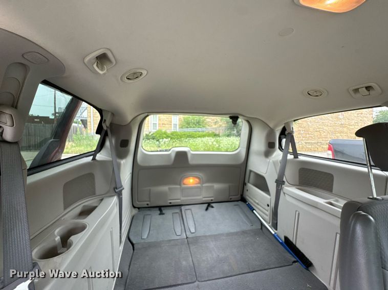 image for item DU9881 2010 Dodge Grand Caravan SE van