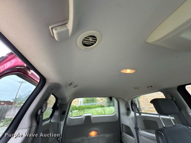 image for item DU9881 2010 Dodge Grand Caravan SE van