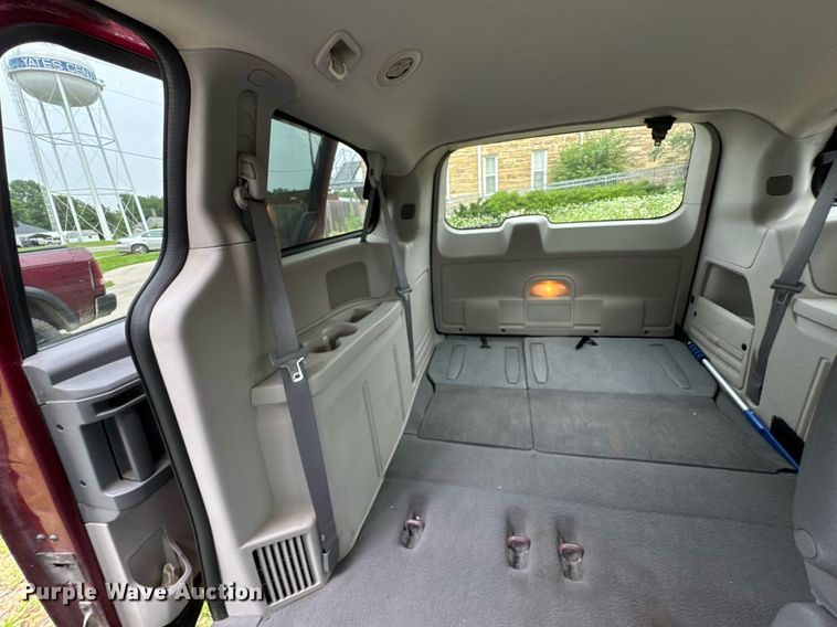 image for item DU9881 2010 Dodge Grand Caravan SE van