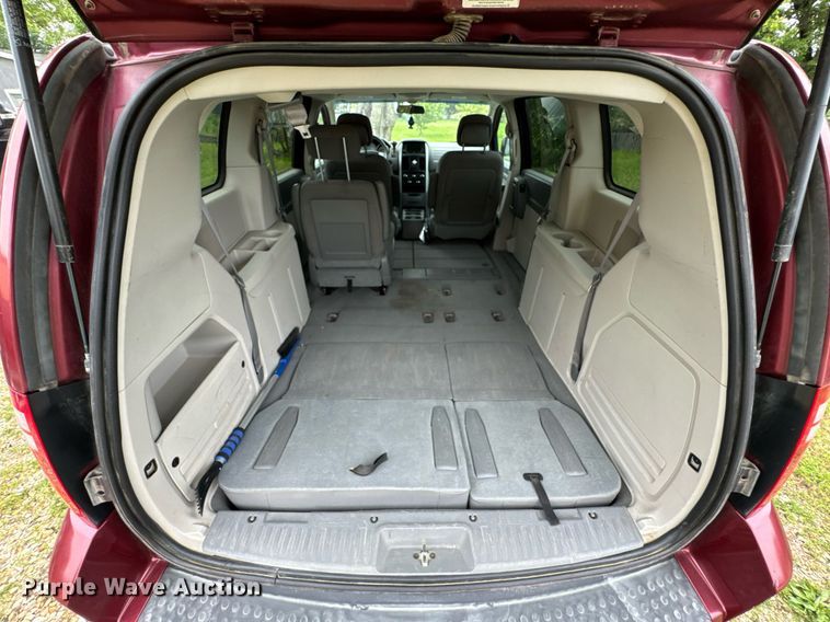image for item DU9881 2010 Dodge Grand Caravan SE van