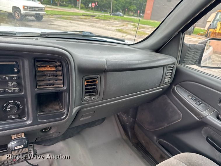 image for item DU9905 2005 Chevrolet Silverado 1500 Ext. Cab pickup truck