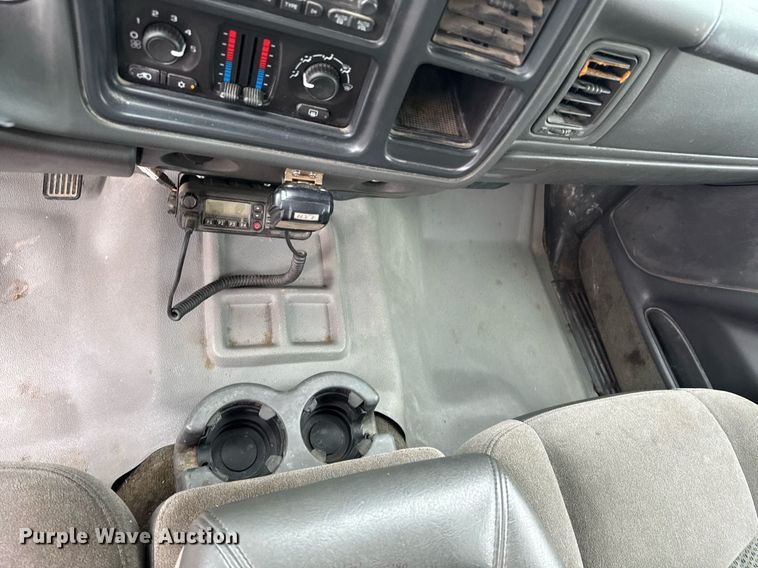 image for item DU9905 2005 Chevrolet Silverado 1500 Ext. Cab pickup truck