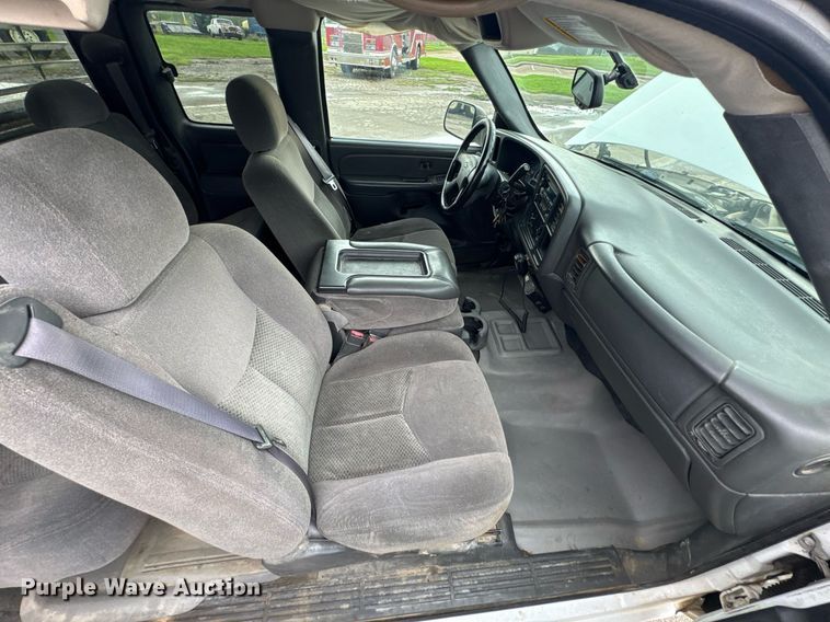 image for item DU9905 2005 Chevrolet Silverado 1500 Ext. Cab pickup truck