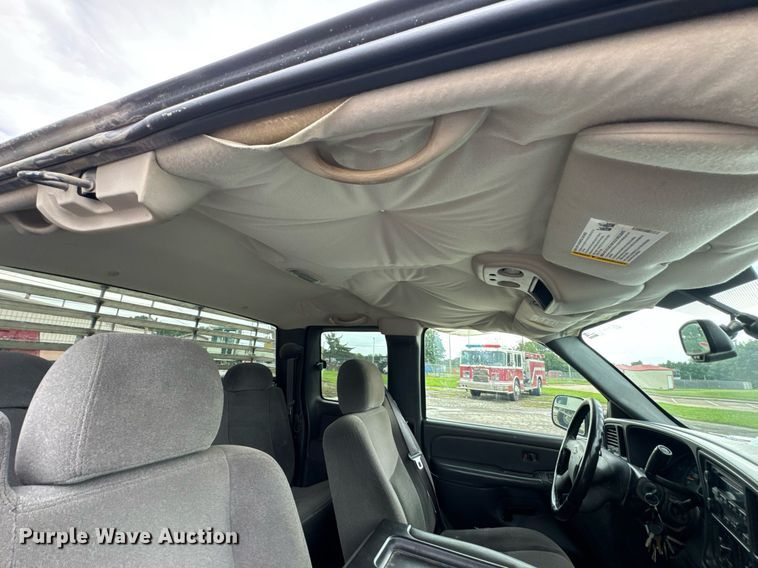 image for item DU9905 2005 Chevrolet Silverado 1500 Ext. Cab pickup truck