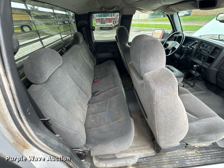 image for item DU9905 2005 Chevrolet Silverado 1500 Ext. Cab pickup truck