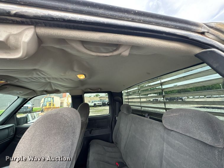 image for item DU9905 2005 Chevrolet Silverado 1500 Ext. Cab pickup truck