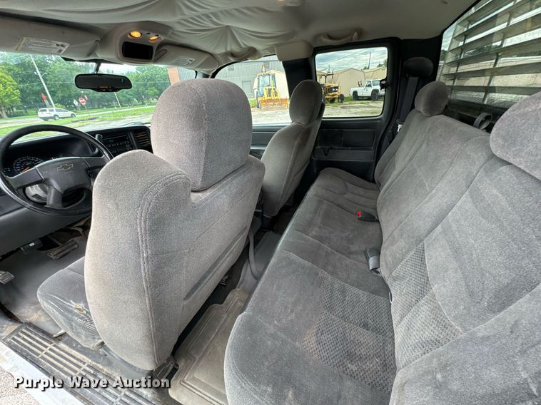 image for item DU9905 2005 Chevrolet Silverado 1500 Ext. Cab pickup truck