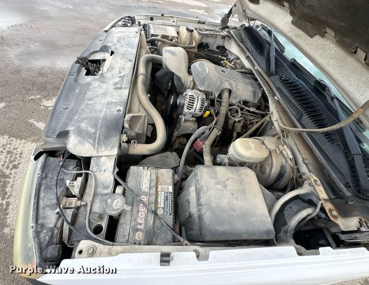 image for item DU9905 2005 Chevrolet Silverado 1500 Ext. Cab pickup truck