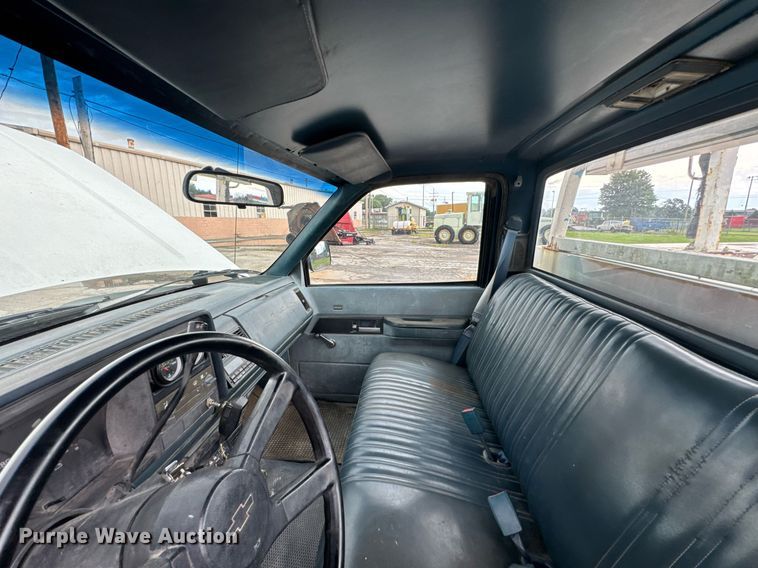 image for item DU9906 1990 Chevrolet C2500 utility bed pickup truck