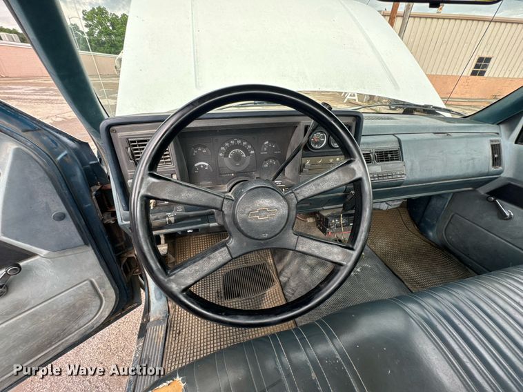 image for item DU9906 1990 Chevrolet C2500 utility bed pickup truck