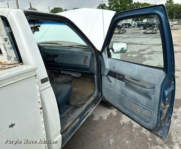 image for item DU9906 1990 Chevrolet C2500 utility bed pickup truck