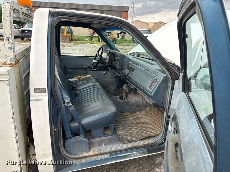 image for item DU9906 1990 Chevrolet C2500 utility bed pickup truck