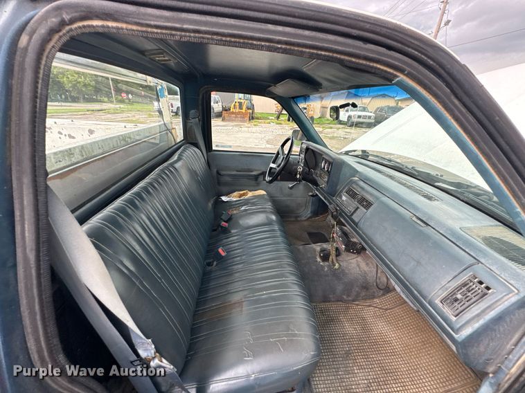 image for item DU9906 1990 Chevrolet C2500 utility bed pickup truck