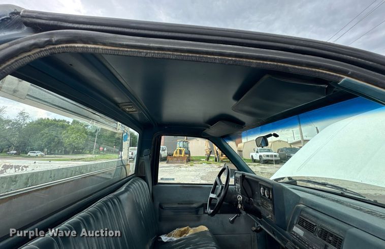 image for item DU9906 1990 Chevrolet C2500 utility bed pickup truck