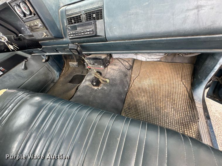 image for item DU9906 1990 Chevrolet C2500 utility bed pickup truck