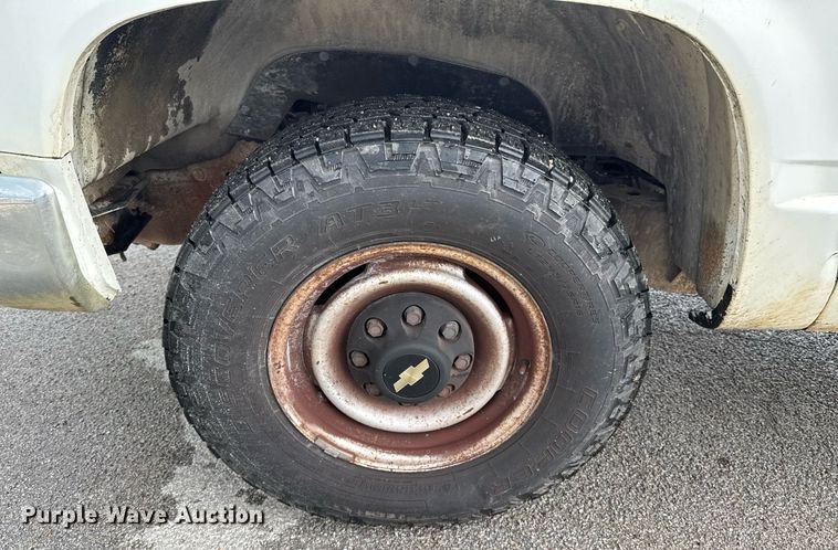 image for item DU9906 1990 Chevrolet C2500 utility bed pickup truck