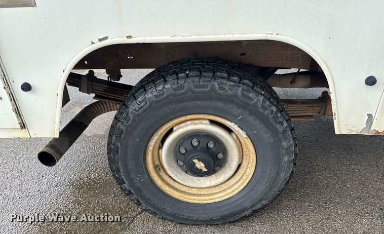 image for item DU9906 1990 Chevrolet C2500 utility bed pickup truck