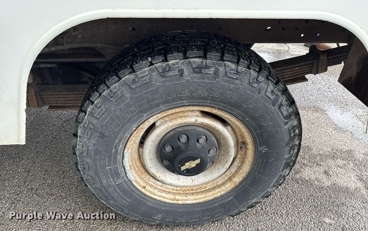 image for item DU9906 1990 Chevrolet C2500 utility bed pickup truck