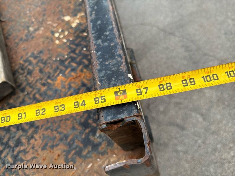 image for item DU9907 2006 Ford F450 Super Duty Crew Cab flatbed truck