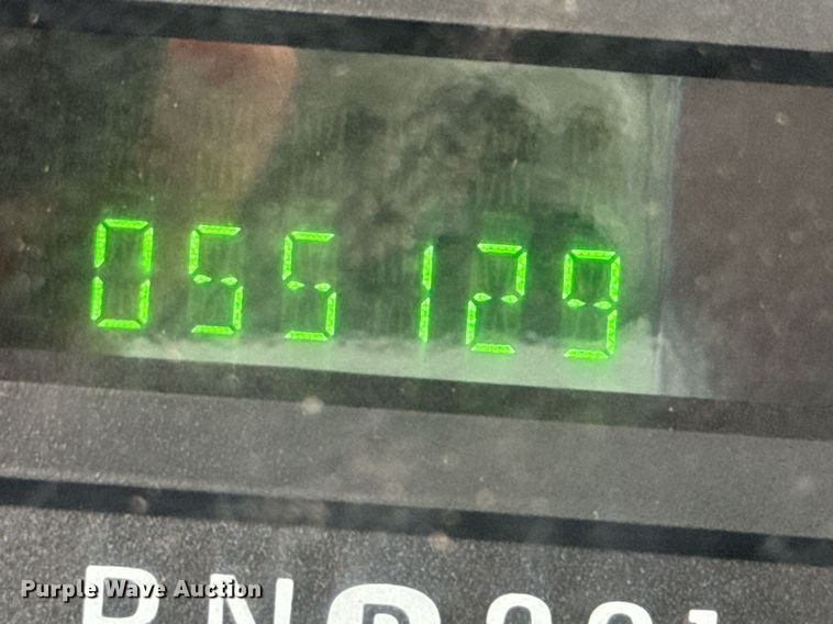 image for item DU9907 2006 Ford F450 Super Duty Crew Cab flatbed truck