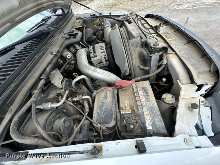 image for item DU9907 2006 Ford F450 Super Duty Crew Cab flatbed truck