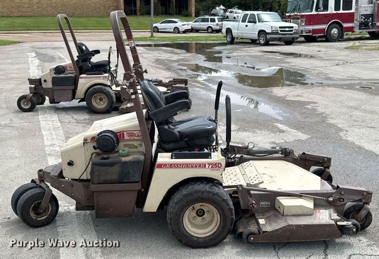 image for item DU9911 Grasshopper 725D ZTR lawn mower