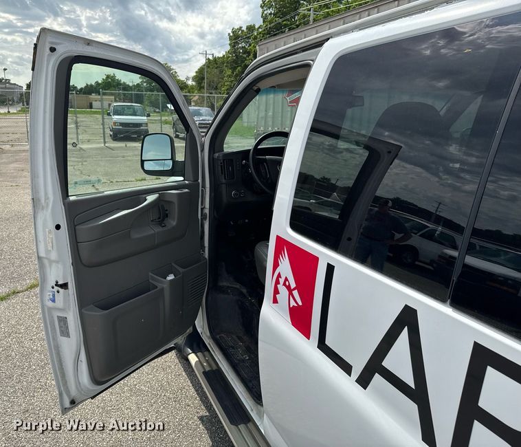 image for item DU9914 2008 Chevrolet Express G2500 van