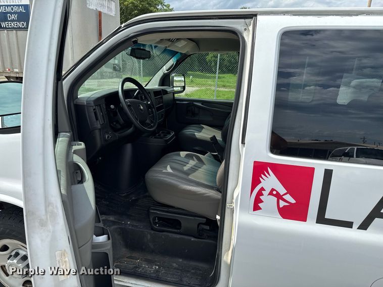 image for item DU9914 2008 Chevrolet Express G2500 van