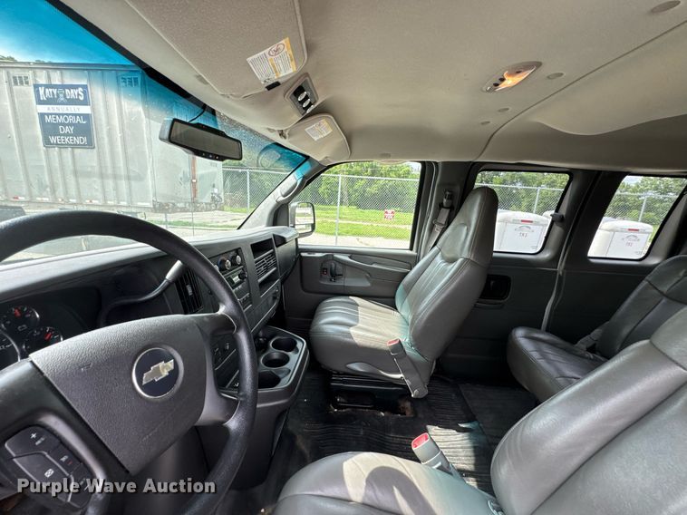 image for item DU9914 2008 Chevrolet Express G2500 van
