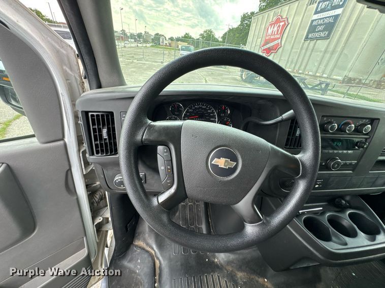 image for item DU9914 2008 Chevrolet Express G2500 van