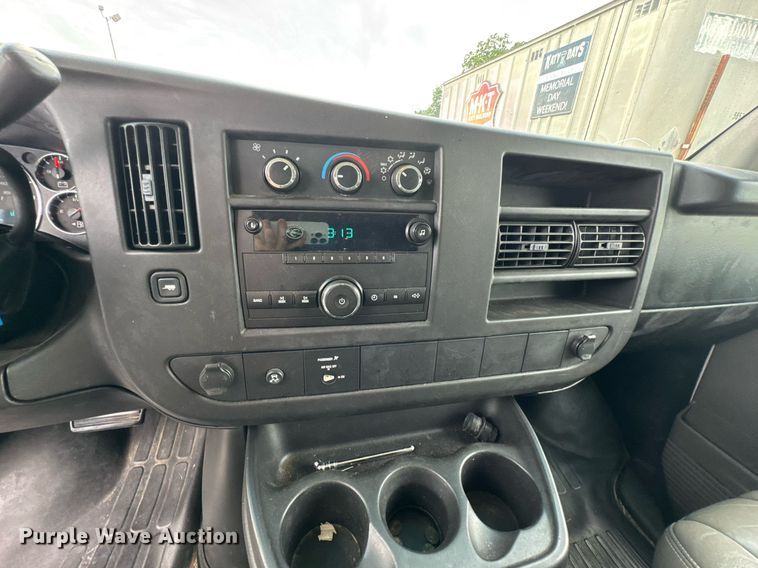 image for item DU9914 2008 Chevrolet Express G2500 van