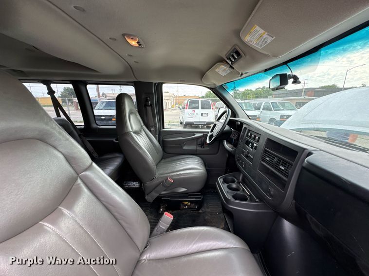 image for item DU9914 2008 Chevrolet Express G2500 van