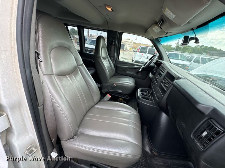 image for item DU9914 2008 Chevrolet Express G2500 van