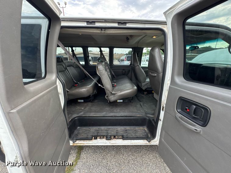 image for item DU9914 2008 Chevrolet Express G2500 van