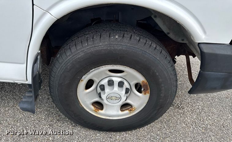 image for item DU9914 2008 Chevrolet Express G2500 van