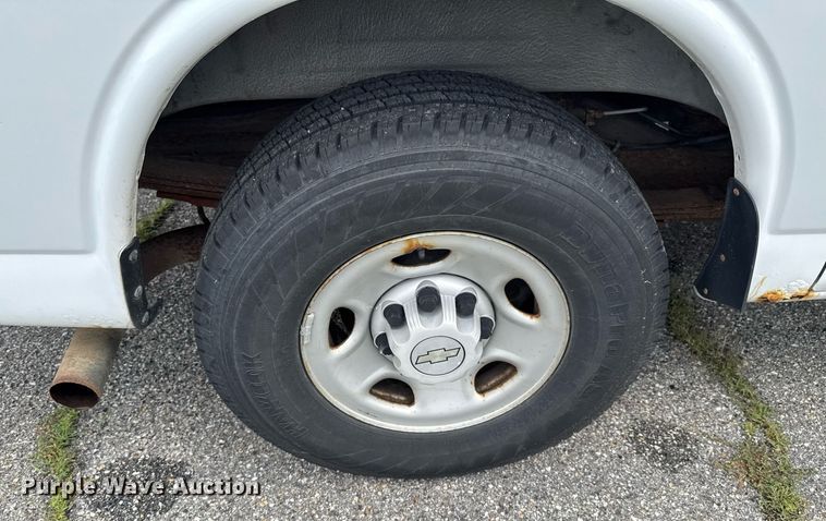 image for item DU9914 2008 Chevrolet Express G2500 van