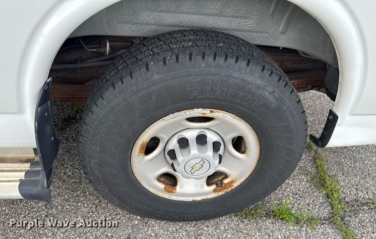 image for item DU9914 2008 Chevrolet Express G2500 van