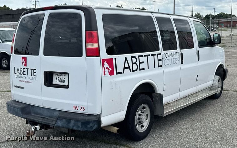 image for item DU9915 2007 Chevrolet Express G2500 van