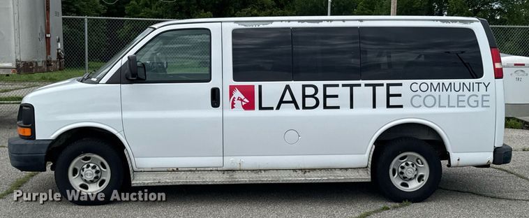 image for item DU9915 2007 Chevrolet Express G2500 van