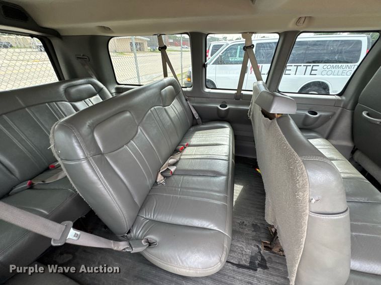 image for item DU9915 2007 Chevrolet Express G2500 van