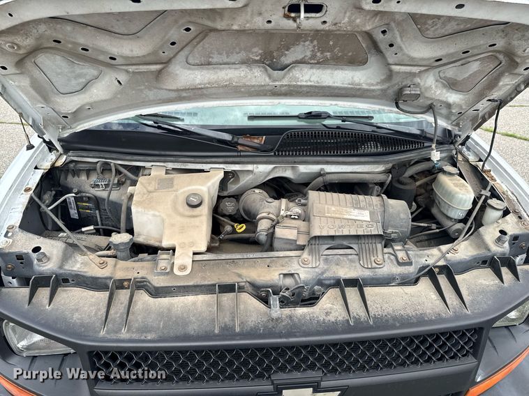 image for item DU9915 2007 Chevrolet Express G2500 van