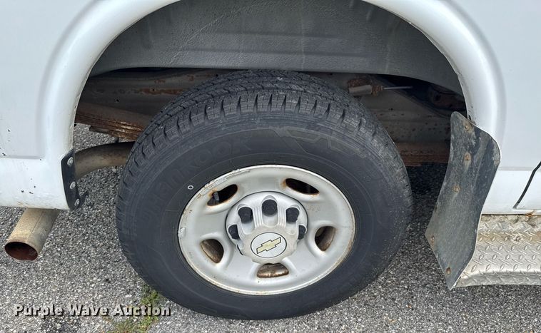 image for item DU9915 2007 Chevrolet Express G2500 van