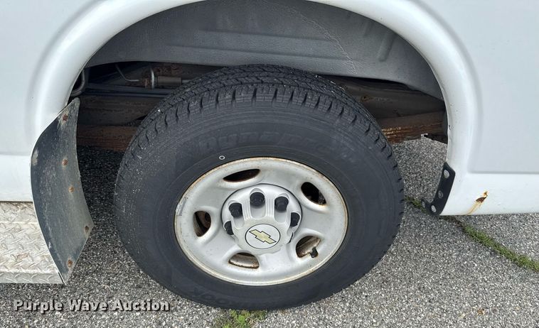 image for item DU9915 2007 Chevrolet Express G2500 van